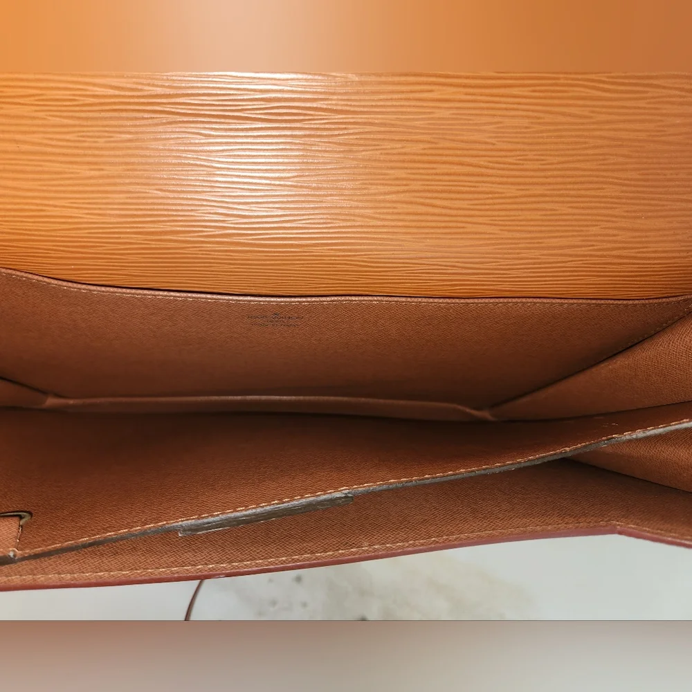 LV Serviette Conseiller Epi Briefcase.Excellent Condition..Minor Callouts! - Picture 7 of 16